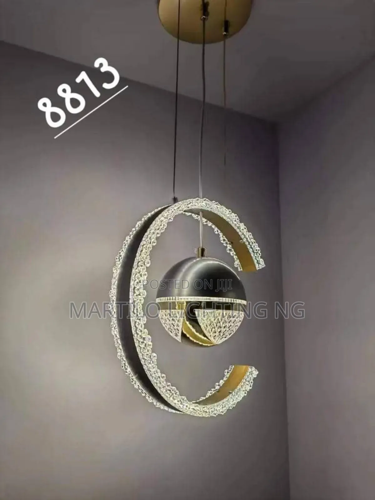 Single Pendant Light for Rooms. Medium Parlor and Office