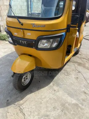 TVS King Deluxe Plus iTouch Start 2023 Yellow
