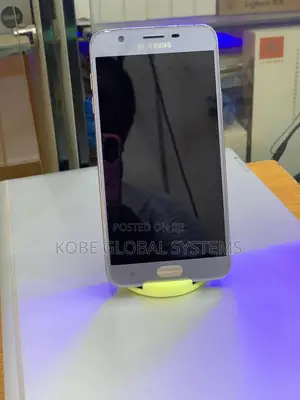 Samsung Galaxy J7 32 GB Silver