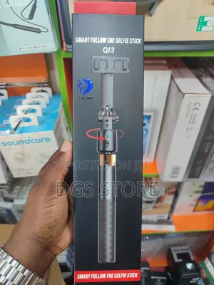 Q13 Smart Follow the Selfie Stick