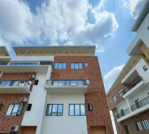 4bdrm Duplex in Gaduwa for sale