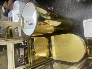 Water Closet Golden Luxury
