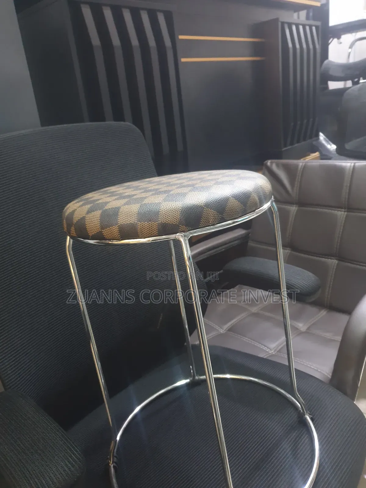 Gold Carpets Stool
