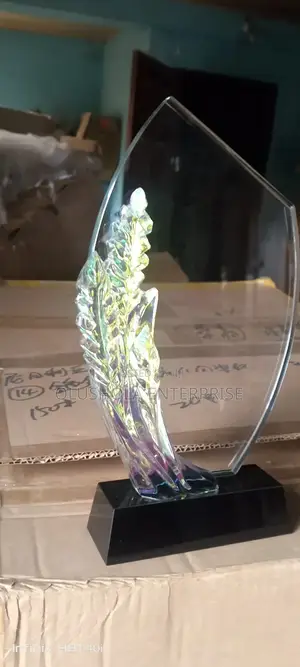 Photo - Crystal Awards Plain And Black Base