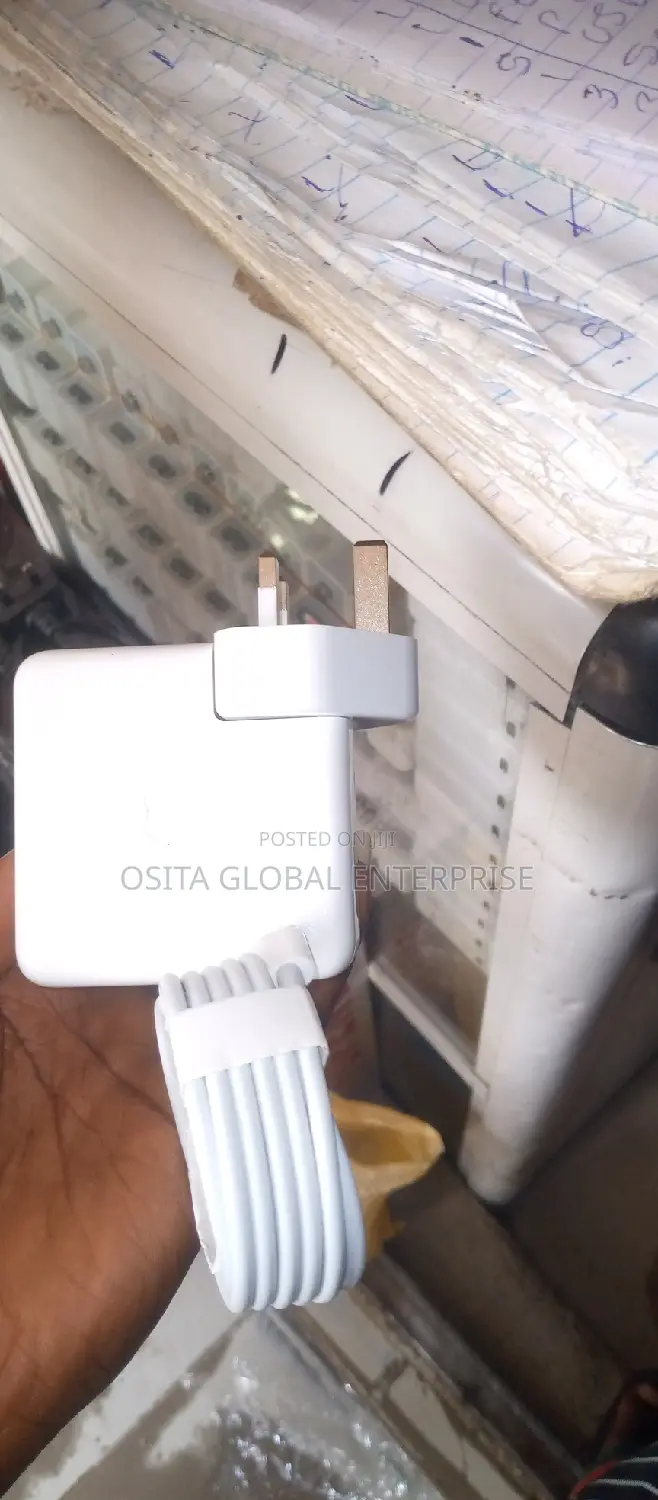 61watts Apple Type C Charger