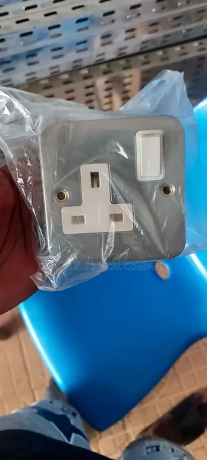 Original Metal Clad Single Socket With Patress