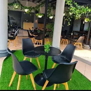 4 Seaters Modern Restaurant Set