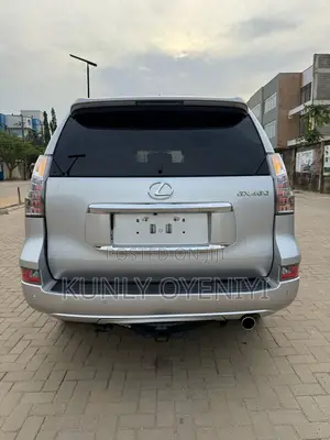 Lexus GX 460 Luxury 2016 Silver