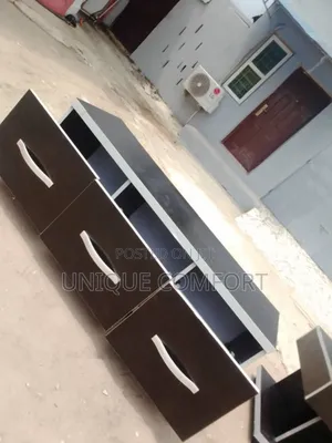 Top Quality Tv Stand and Adjustable Center Table