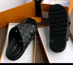 Louis Vuitton Supreme Slippers