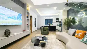 Refined Apartment Luxury 1 Bedroom Maisonette With Pool