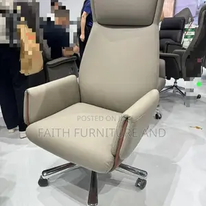 Modern Office Chair for Office Use