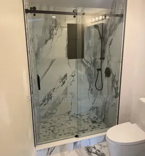 Shower Glass Cubicle With Foreign Sliding Roller/Black Acce.