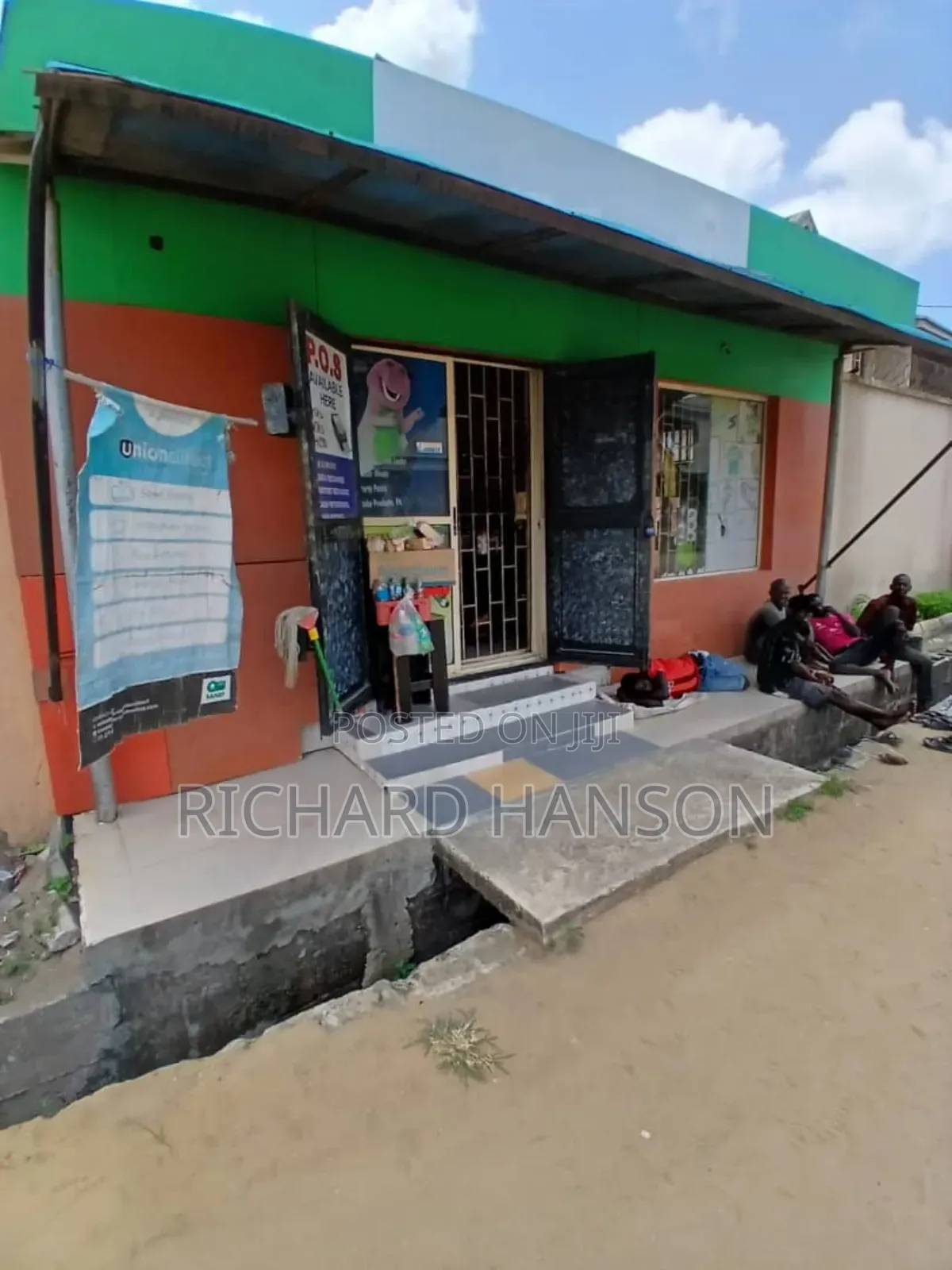 3bdrm Block of Flats in In Awoyaya for sale