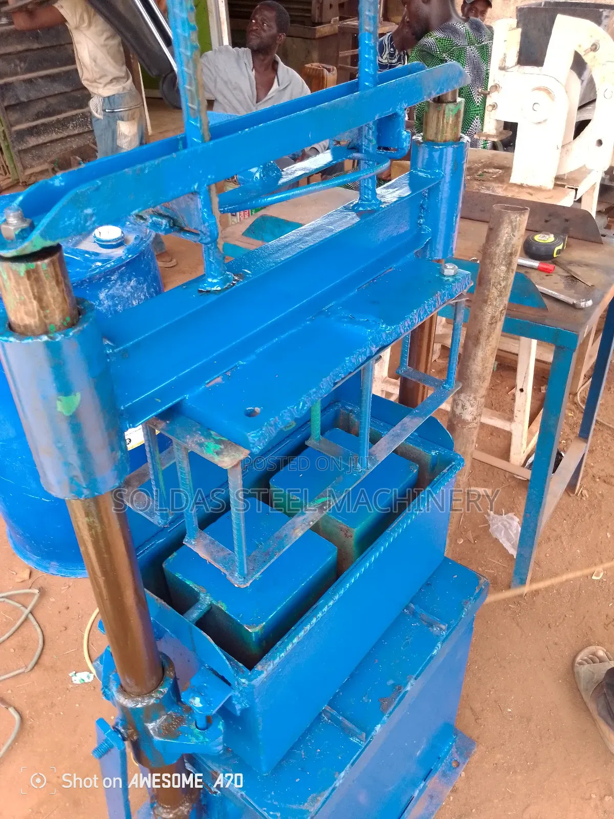 Vibrated Block Moulding Machine