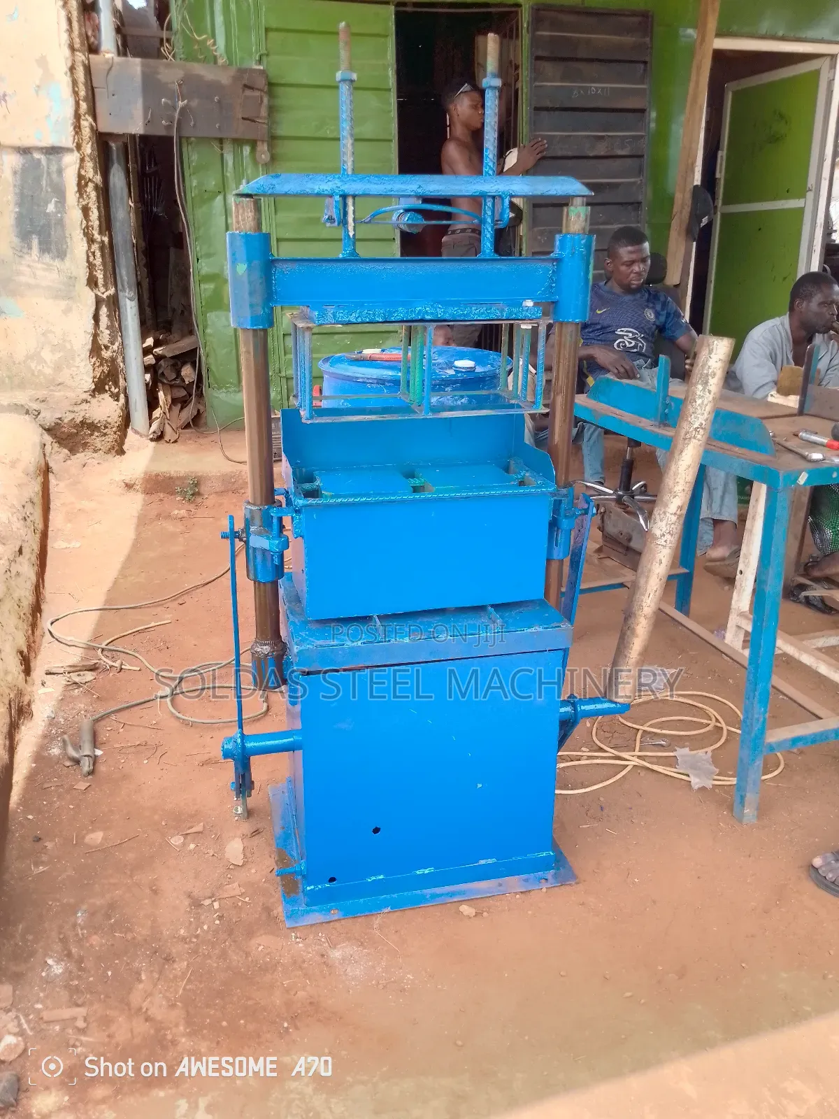 Vibrated Block Moulding Machine