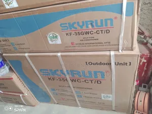 Skyrun Air Conditioner 1.5hp White Color