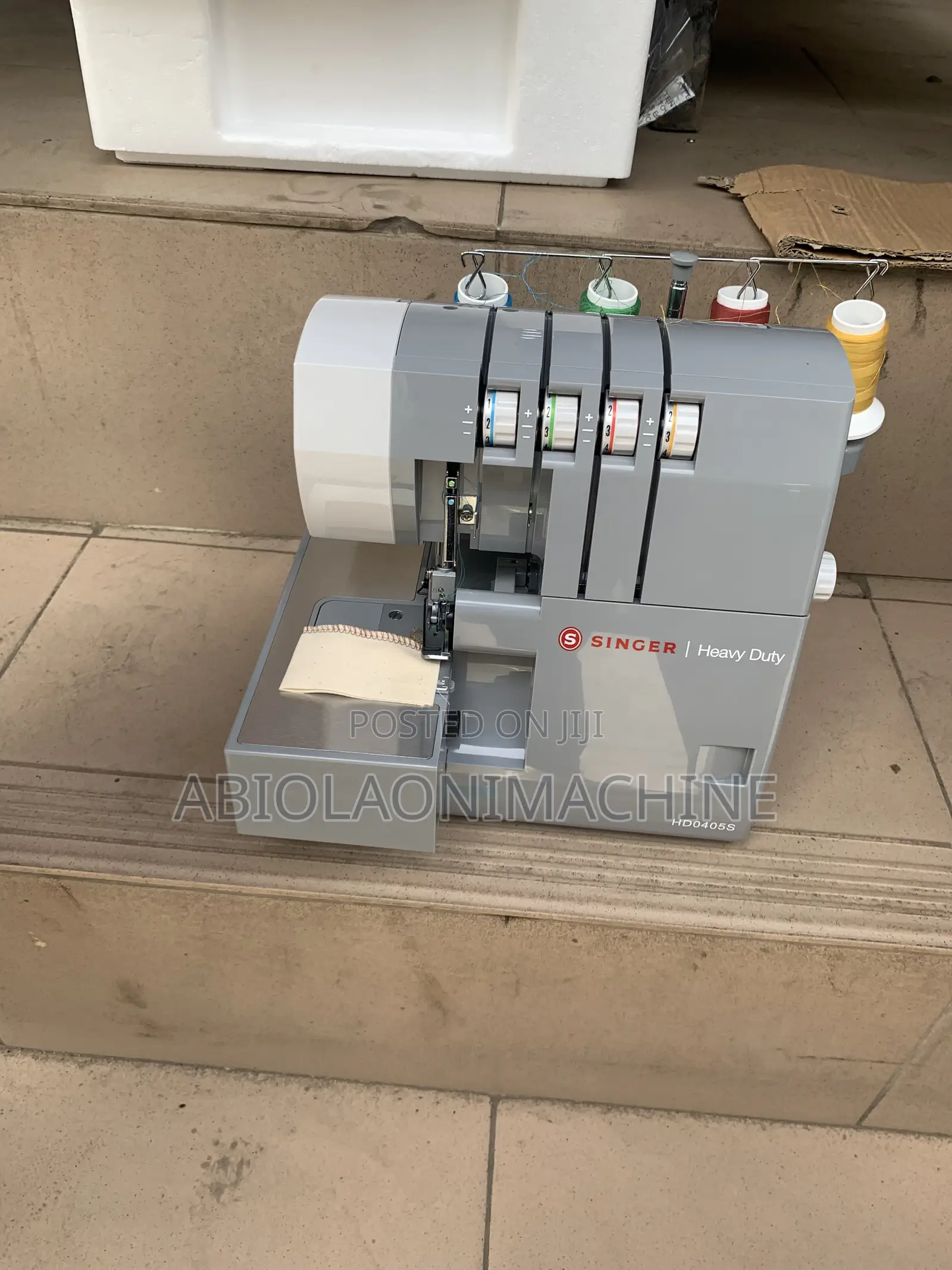 Singer Heavy Duty Serger Machine Hd0405a
