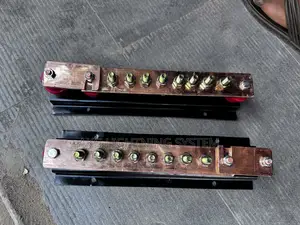 8 Way Single Disconnecting Busbar