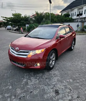 Photo - Toyota Venza XLE 4dr Wagon (3.5L 6cyl 6A) 2014 Red