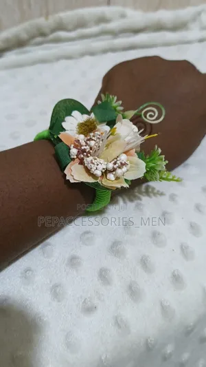 Female Fashion Corsage