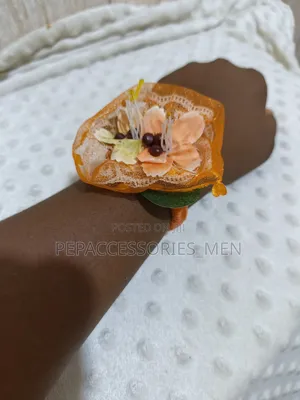 Female Fashion Corsage