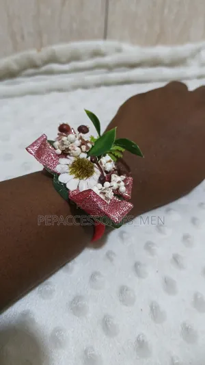 Female Fashion Corsage