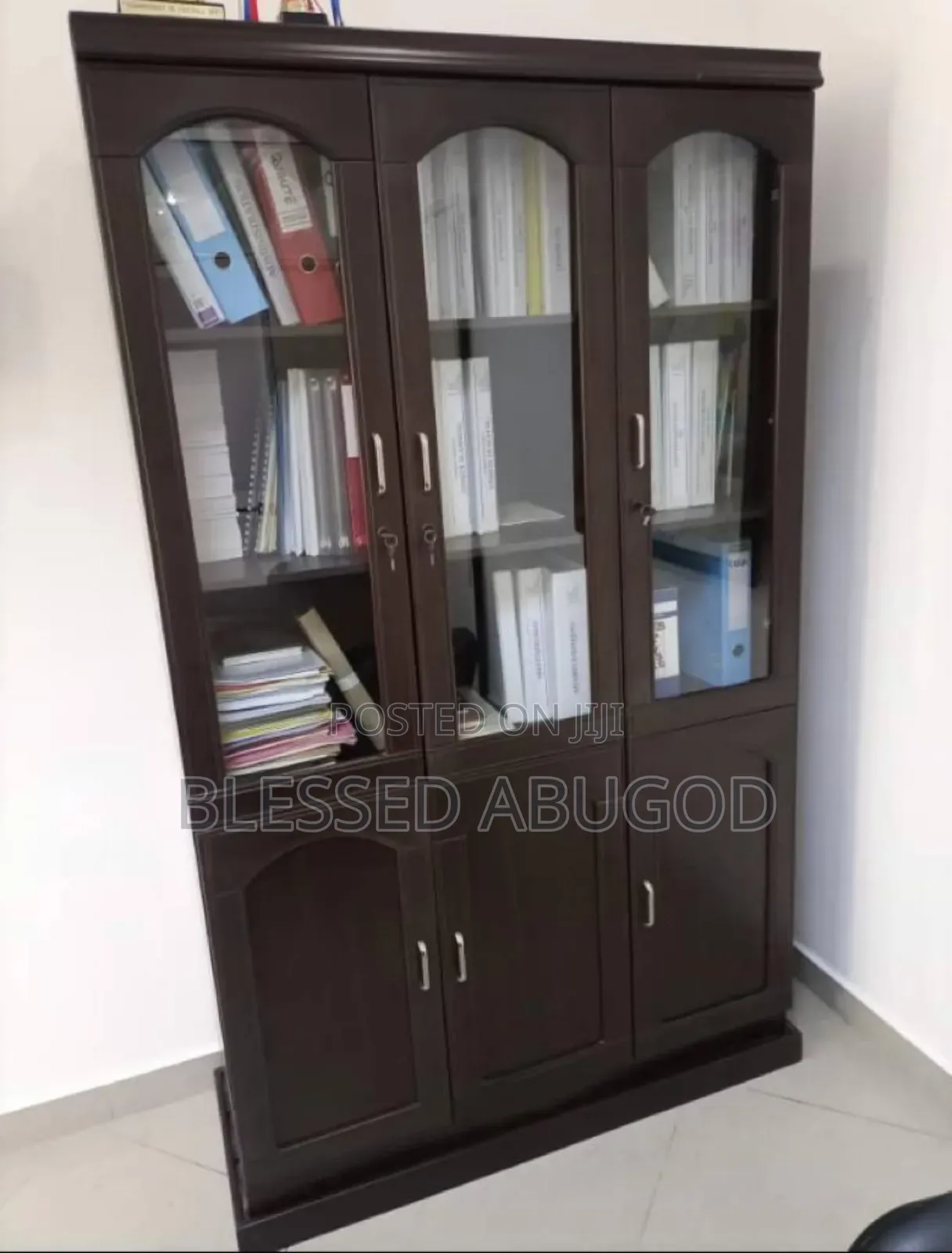 Executive Book Shelves