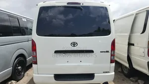 Toyota HiAce 2012 White