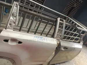 Toyota Highlander 2018 Empty Door Front Right and Back