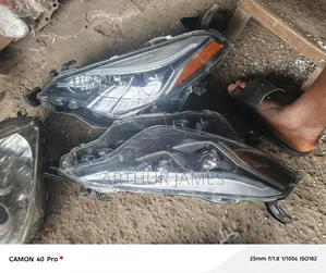 Headlights Toyota Corolla 2018