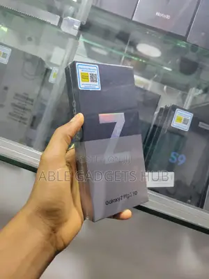 New Samsung Galaxy Z Flip3 5G 256 GB