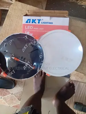 18 Watts Pop Akt