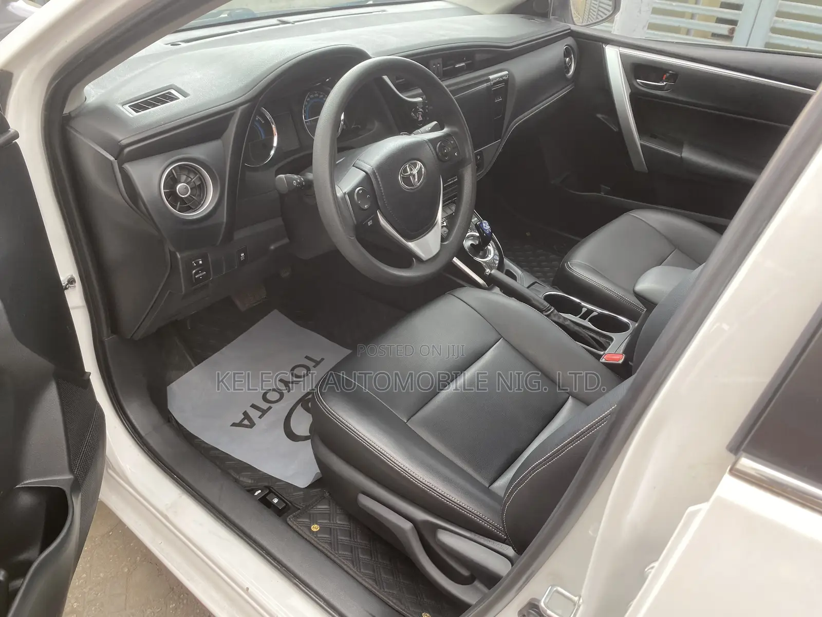 Toyota Corolla Altis 2019 White