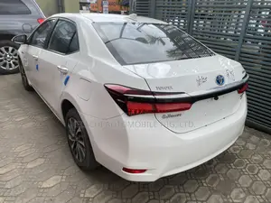 Toyota Corolla Altis 2019 White
