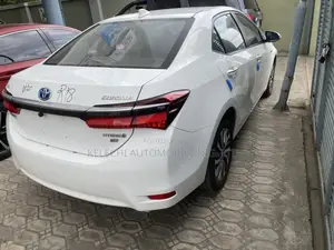 Toyota Corolla Altis 2019 White