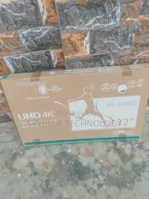 Photo - Hisense 32" Smart Tv – Uhd, Wifi, Netflix, Apps