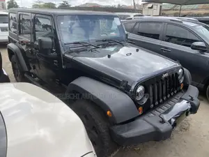 Jeep Wrangler Sahara 2012 Black