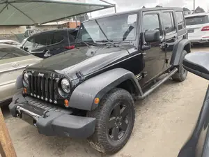 Jeep Wrangler Sahara 2012 Black