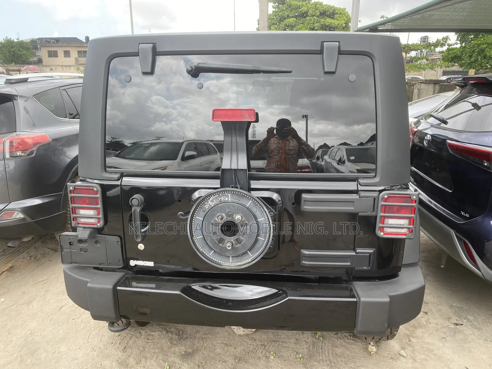 Jeep Wrangler Sahara 2012 Black