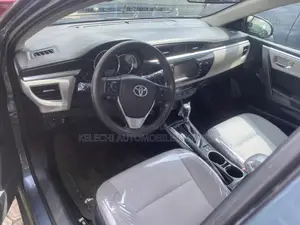 Toyota Corolla 2016 Gray