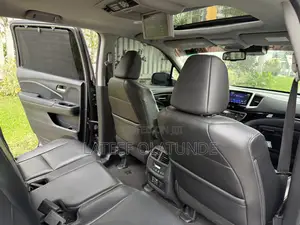 Honda Pilot Touring 4dr SUV 4WD (3.5L 6cyl 9A) 2016 Gray