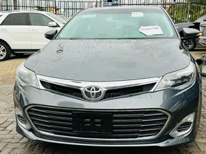 Toyota Avalon XLE Premium Sedan FWD (3.5L 6cyl 6A) 2013 Gray