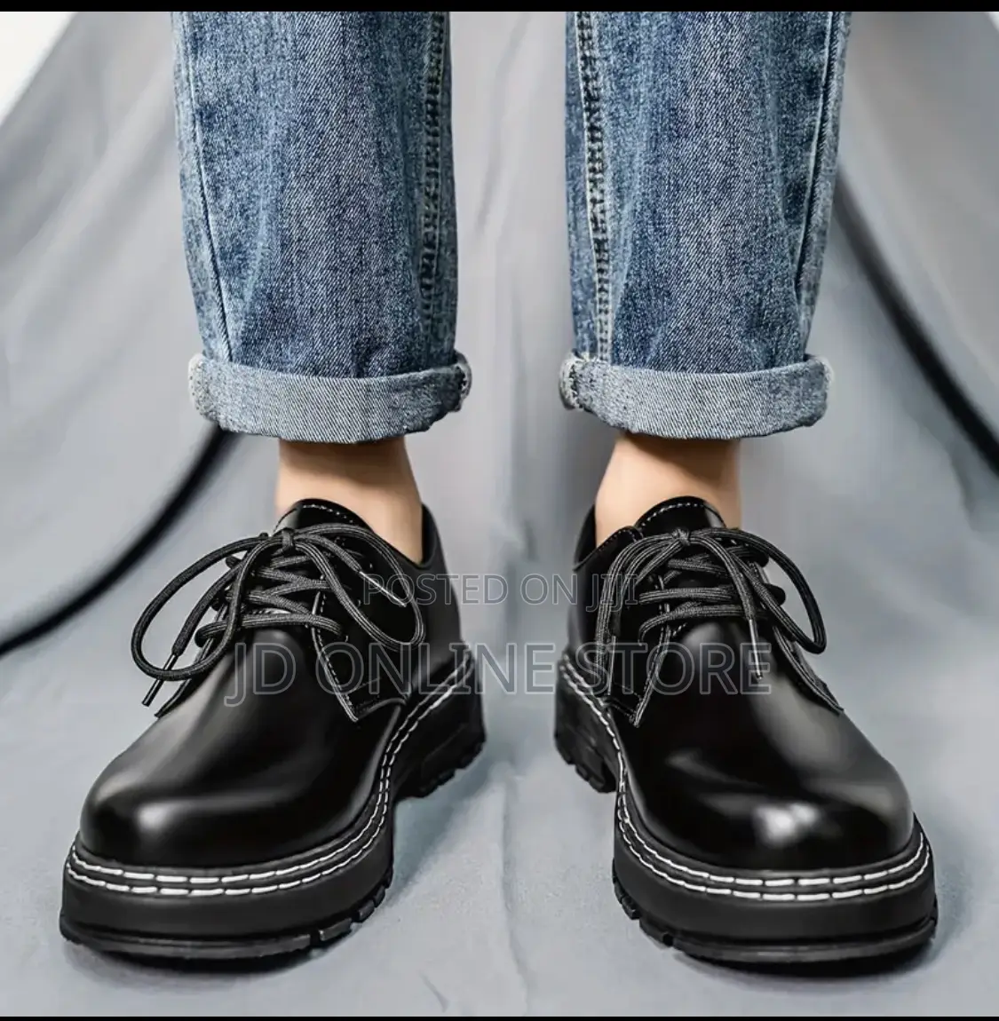 Men’S Classic Black Oxfords.