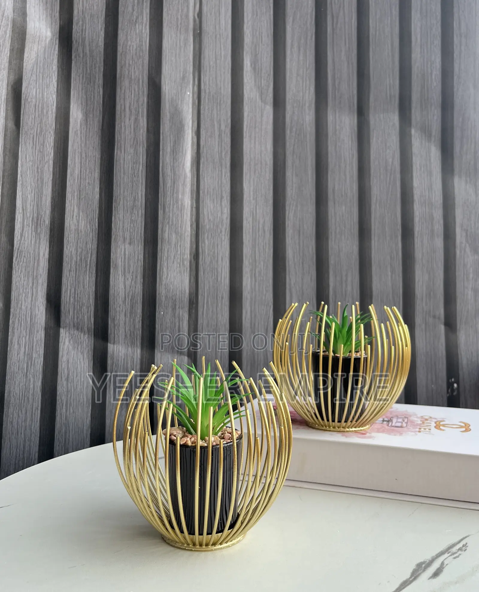 Round Cage Flower