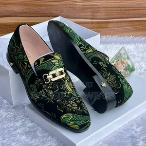 Versace Beautiful Swede Shoe With Green Design