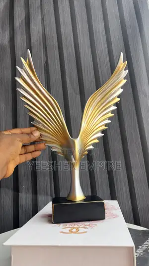 Eagle Decor Statue