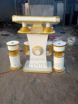 Photo - Pulpit and 2 Flower Vases