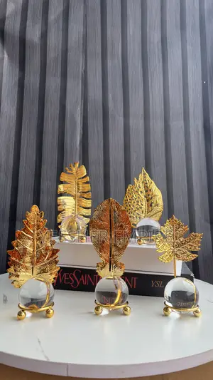 Gold Leaf With Globe Decor