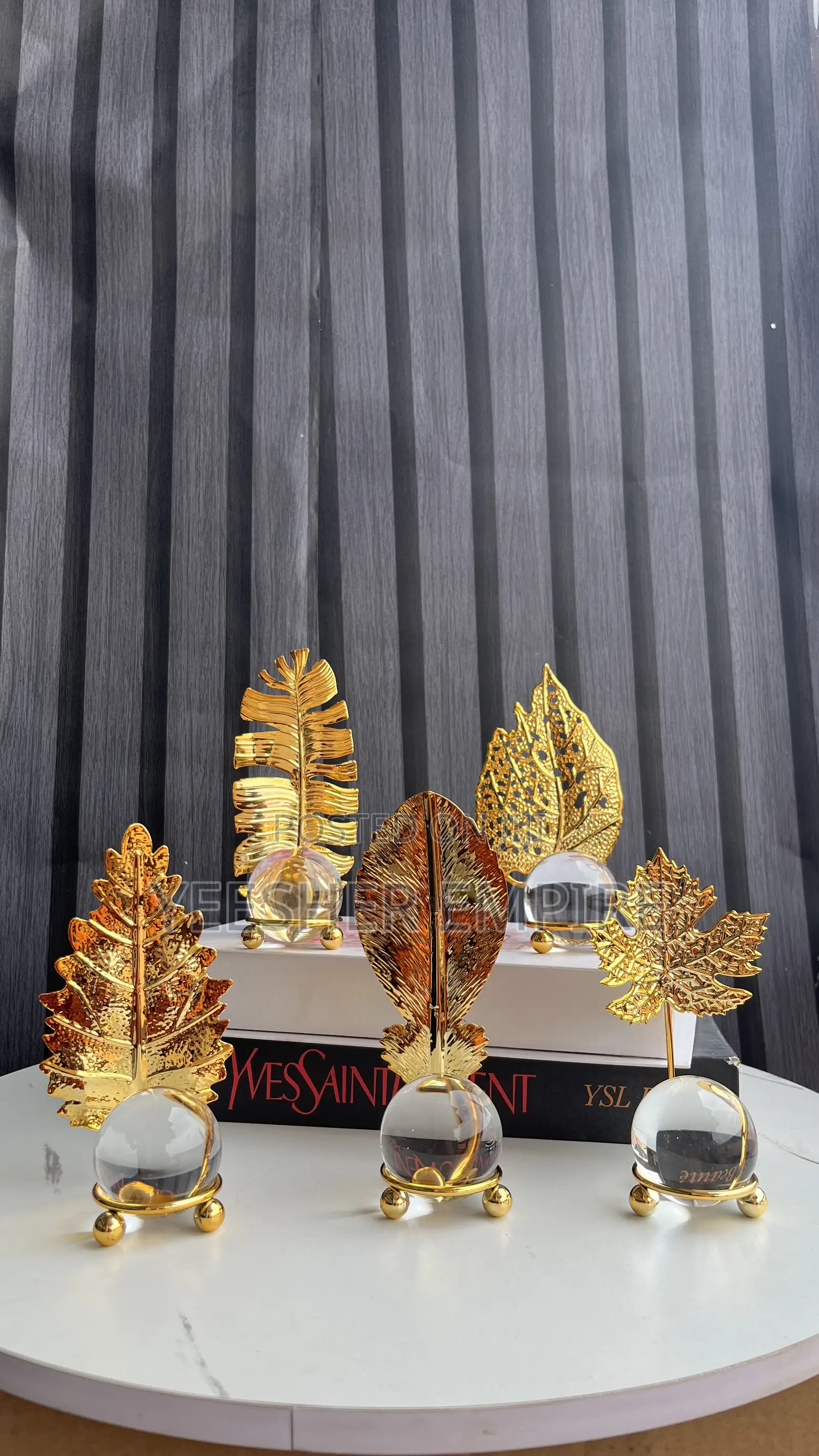 Gold Leaf With Globe Decor